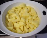 A picture of step 1 of Potato Paprikas.