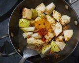 A picture of step 3 of Guava pickle.