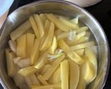 Foto langkah ke 1 dari resep Kentang Goreng.