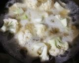 A picture of step 1 of Fry potato cauliflower.