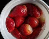 A picture of step 1 of Strawberry Crumble Cake Tart.