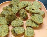 દૂધી મેથી મુઠીયા (DUDHI METHI MUTHIYA in Gujarati) રેસીપી સ્ટેપ2ફોટો