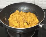 A picture of step 4 of Chicken shawarma pockets.