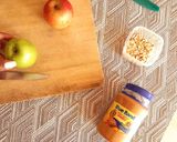 A picture of step 1 of Apples with peanut butter.