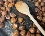 Une image de l'étape 1 de Marrons poêlés sucrés salés.