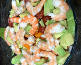 Foto del paso 8 de la receta: Ensalada de aguacate y langostino cocido