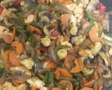 Foto del paso 2 de la receta: Tallarines con verduras y langostinos