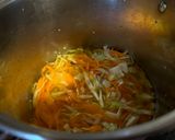Une image de l'étape 3 de « One pot » merguez et chou braisé.