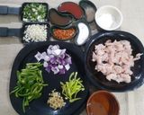 A picture of step 1 of Chicken Chilli With Rice.
