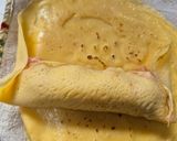 Foto langkah ke 3 dari resep Egg Chicken Roll.