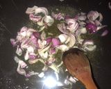 A picture of step 4 of Egg fried rice.
