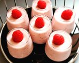 Une image de l'étape 3 de Pudding de chia au coulis de framboises.