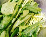 Hình bước làm 1 của món Salad cải bó xôi