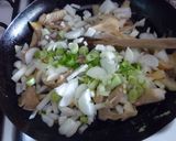 Foto del paso 5 de la receta: TALLARINES CINTA CON SALSA DE GIRGOLAS (HONGOS)