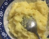 Hình bước làm 2 của món Khoai tây viên chiên xù