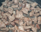 Foto del paso 6 de la receta: Carne de puerco con nopales en salsa de chile mora