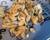 Une image de l'étape 3 de Purée de polenta aux champignons de paris et bouillon maison.