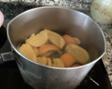 Foto del paso 1 de la receta: Piel de naranja confitada