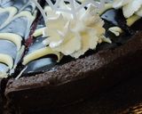 Fekete özvegy csokis karamelles pite Picipiros Konyhájából recept fázis 8 fotója