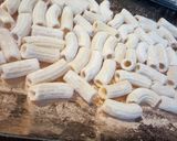 Foto del passaggio 2 della ricetta Pasta fatta in casa con zucchine e tonno
