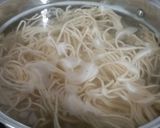 A picture of step 2 of Veg Schezwan Noodles.