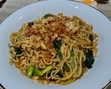 Foto langkah ke 8 dari resep Mie Nyemek (Pakai Mie Instan).