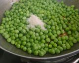 A picture of step 2 of Matar Ki Ghugni/ Bihari Style Matar Ka Sukha Ghugni.
