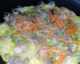 Hình bước làm 8 của món Giòn tan miến cuộn lòng gà^^