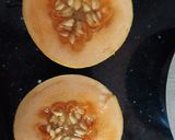 A picture of step 1 of Honey dew sharbat.