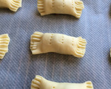 Foto del paso 5 de la receta: Mini napolitanas de queso y anchoas