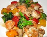 A picture of step 2 of Stir-Fried Shrimp with Vegetables and Oyster Sauce, Jon Style.