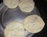 A picture of step 8 of Pyaz ki kachori.
