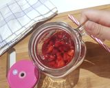 รูปขั้นตอนการทำที่ 3 ของ นมสตรอว์เบอร์รี่เกาหลี Fresh Strawberry Milk 🍓🍓