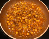Foto del paso 3 de la receta: Empanadillas de ropa vieja y chupito de cocido