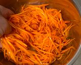 A picture of step 2 of Persimmon and Dried Fruit Carrot Salad.