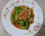 Foto langkah ke 6 dari resep Cah Brokoli Bawang Putih.