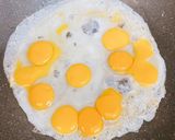 Hình bước làm 2 của món Trứng Cút Rim Xì Dầu