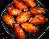 รูปขั้นตอนการทำที่ 5 ของ เมนู : ปีกไก่ข้อกลางทอดกระเทียมพริกไทย  #ทำอาหารด้วยหม้อทอดไร้ควัน