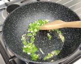 Foto langkah ke 2 dari resep Telur Ceplok Saus Kecap.