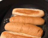 A picture of step 4 of Hot Dog 🌭.