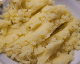 Foto del paso 1 de la receta: Tortitas de patata con queso y especias