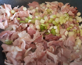 Foto del paso 3 de la receta: Frittata de guisantes, feta y bacon con ensalada de rúcula
