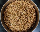 A picture of step 1 of Moth beans misal pav.