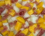 Foto del paso 3 de la receta: Ensalada de nectarina, melón y jamón