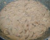 Foto del paso 7 de la receta: Solomillo de cerdo con setas en salsa de foie