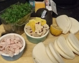 Foto del paso 2 de la receta: Bao buns rellenos con aguacate y quesos cheddar y cress (berro germinado)