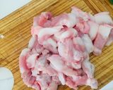 Hình bước làm 2 của món Cá bống kho tộCanh giò heo hầm bắp cải