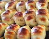 Foto del paso 6 de la receta: Medialunas rellenas con membrillo y dulce de leche