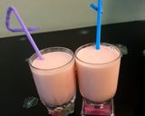 A picture of step 1 of Strawberry smoothie.