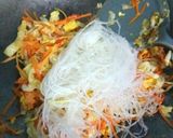 Foto langkah ke 3 dari resep Orak-arik Soun Sayuran.